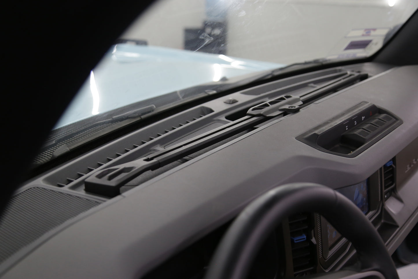 Dashboard Rail